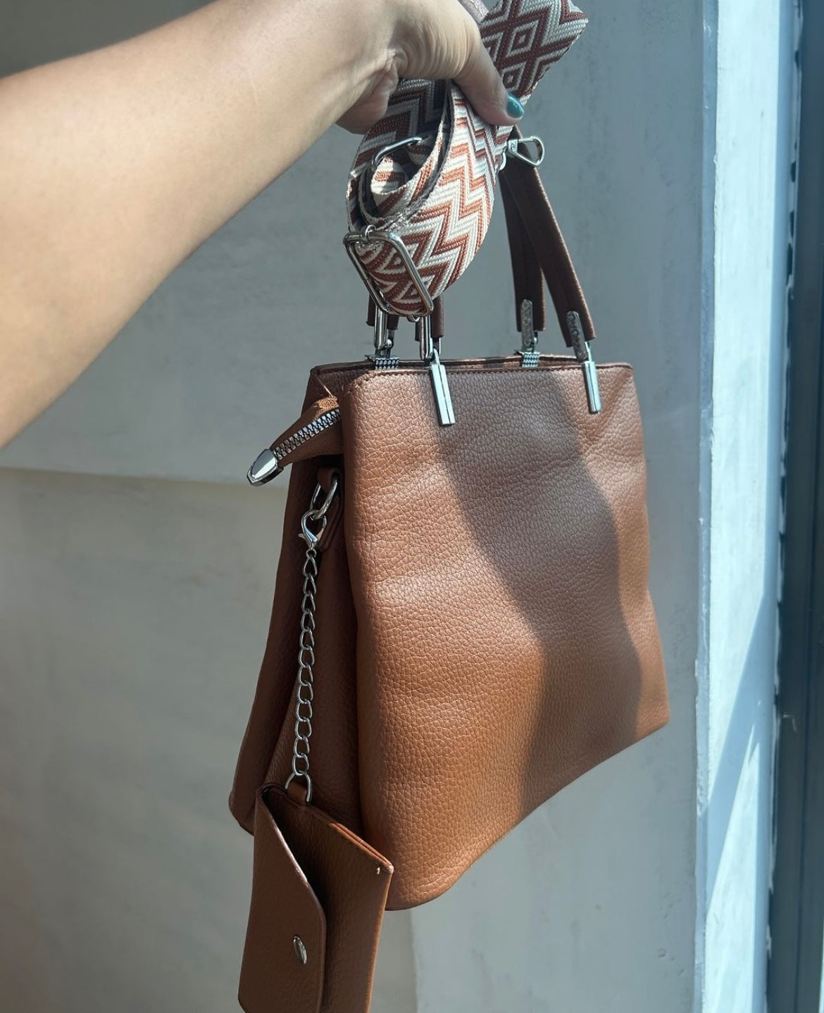Hand Bag along Broad Sling