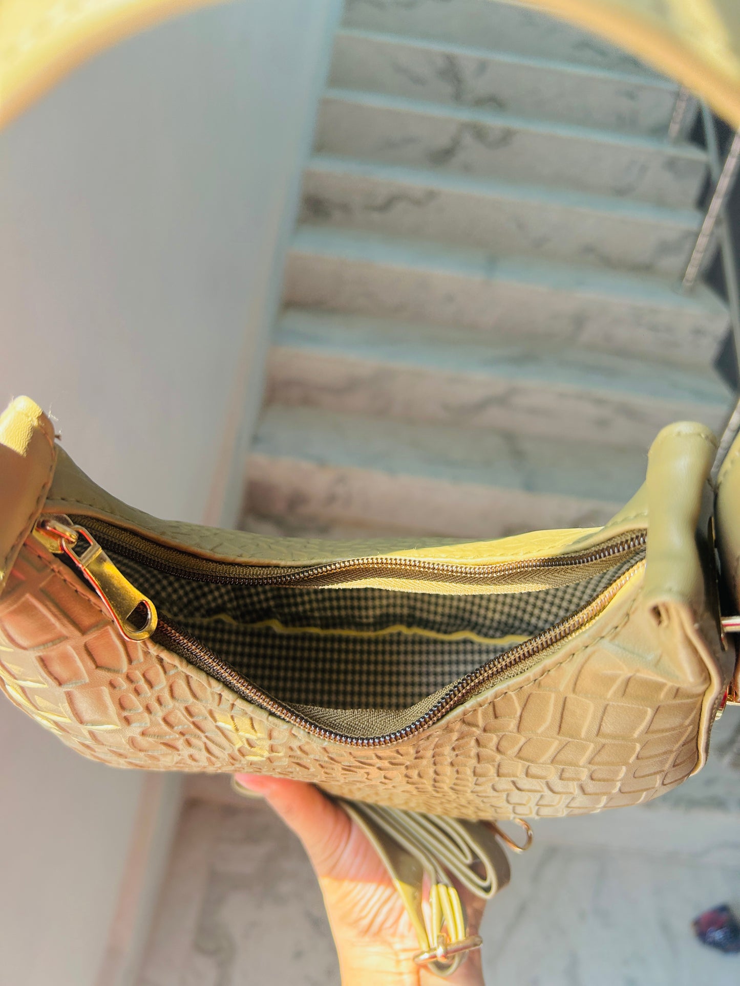 Macro Hand/Sling Bag