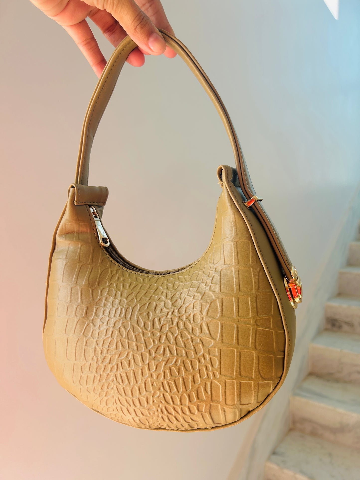 Macro Hand/Sling Bag