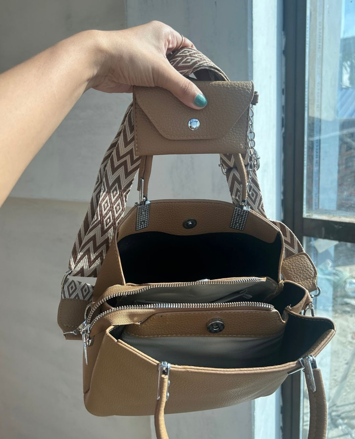 Hand Bag along Broad Sling