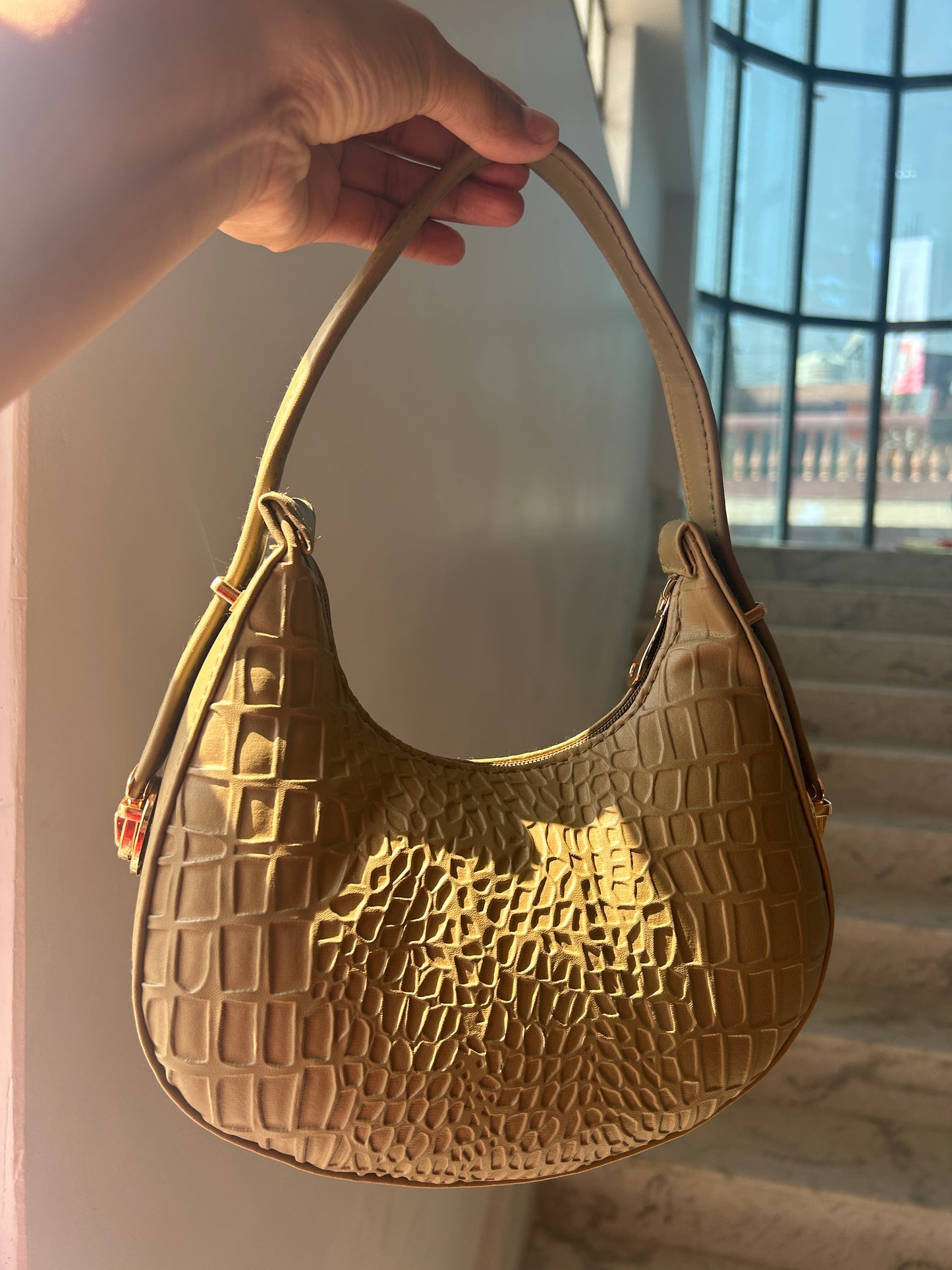 Macro Hand/Sling Bag